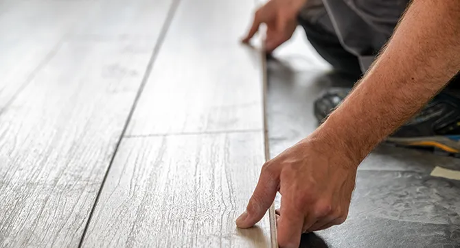 Fitting wood flooring